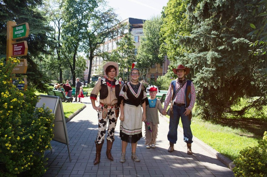 Посетители в костюмах индейцев и ковбоев смогут бесплатно попасть на выставки в Ботаническом саду 