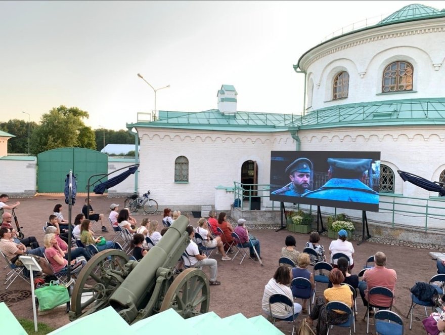 Бесплатные кинопоказы и лекции о Первой мировой войне в Царском Селе продлятся до конца сентября