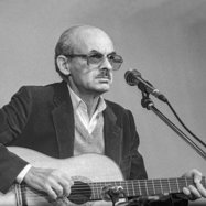 Булат Окуджава. «Часовые любви»