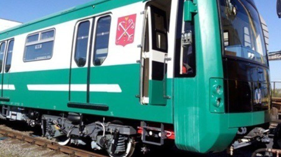 Новый зелёный поезд для зелёной ветки поступил в метро 
