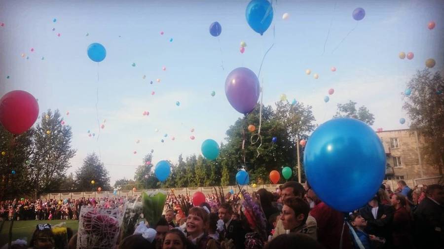 Первый звонок прозвенел для петербургских школьников