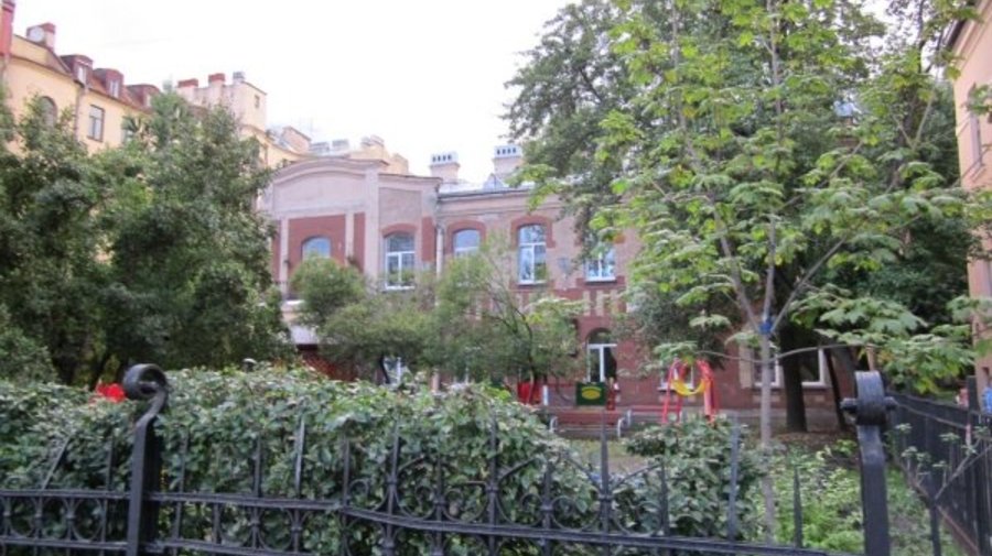 17. Улица Литераторов, 19