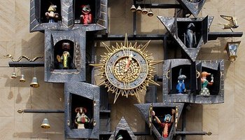 Знаменитые кукольные часы театра Образцова