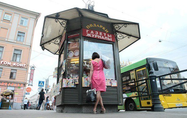 Власти Петербурга хотят убрать ларьки от метро