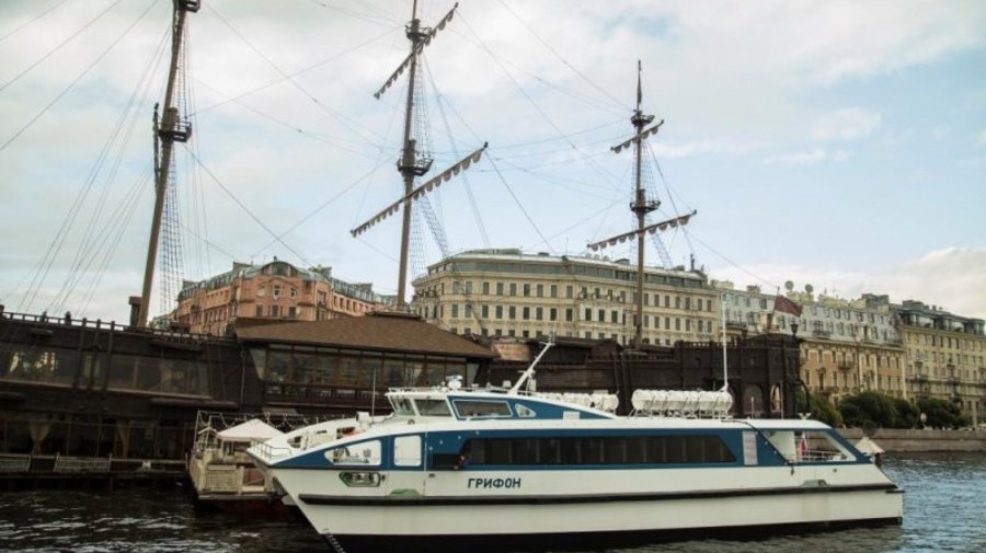 Вместо «Метеоров» по рекам Петербурга пустят скоростных «Грифонов»