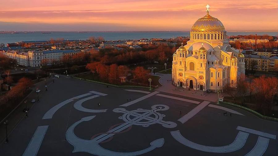 У Морского собора восстановят историческую дубовую аллею
