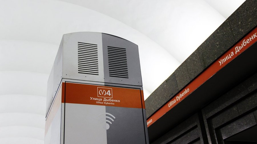 Весь общественный транспорт Петербурга оборудуют высокоскоростным Wi-Fi