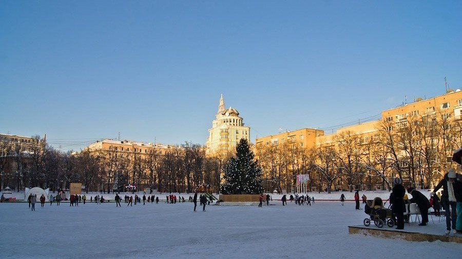 Каток на Патриарших прудах откроется в конце декабря