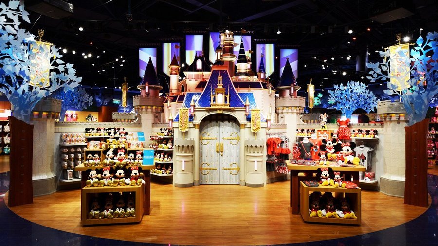 Компания Disney откроет первый фирменный магазин в Петербурге уже к Новому году