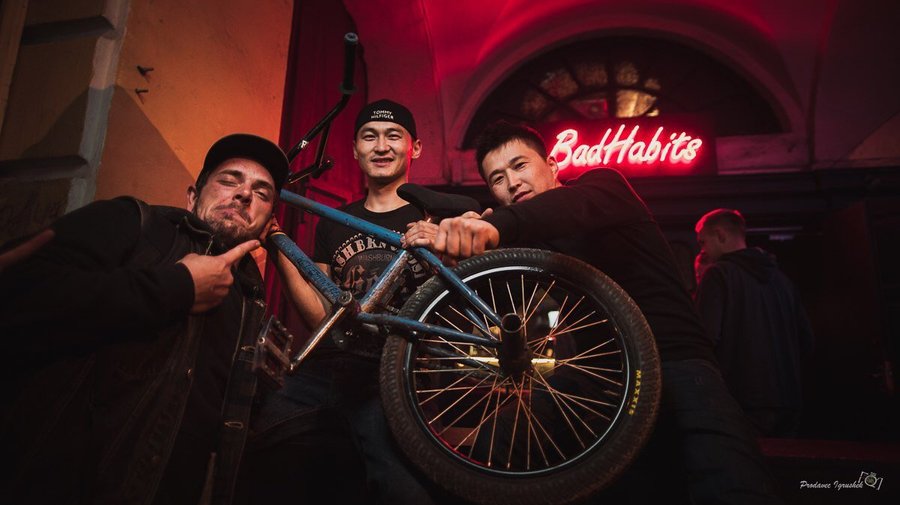 Bad Habits Bar — атмосферный рэп-бар