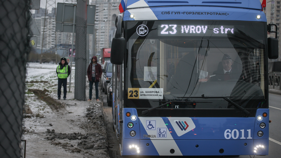 В Петербурге запустили первый экологичный маршрут электробуса