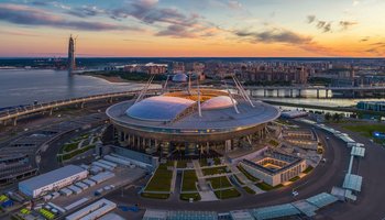 В Петербурге открыли новый стадион. Он принял Кубок конфедераций и «Фестиваль света»