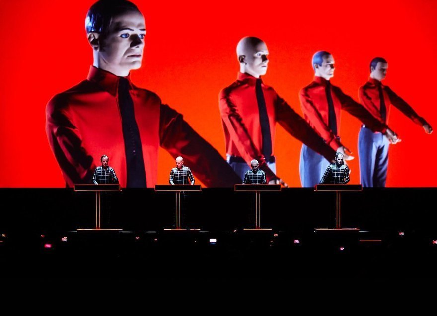 Концерт Kraftwerk с 3D-шоу