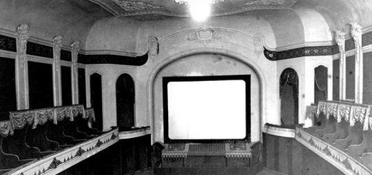 Реконструкция первого сеанса 1913 года в «Авроре»