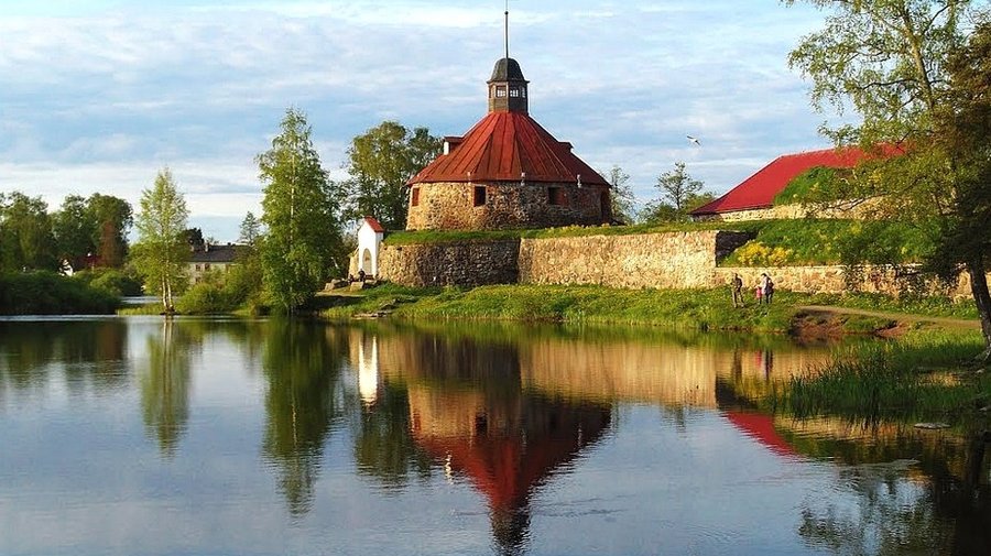 Крепость Корела и Лютеранская кирха