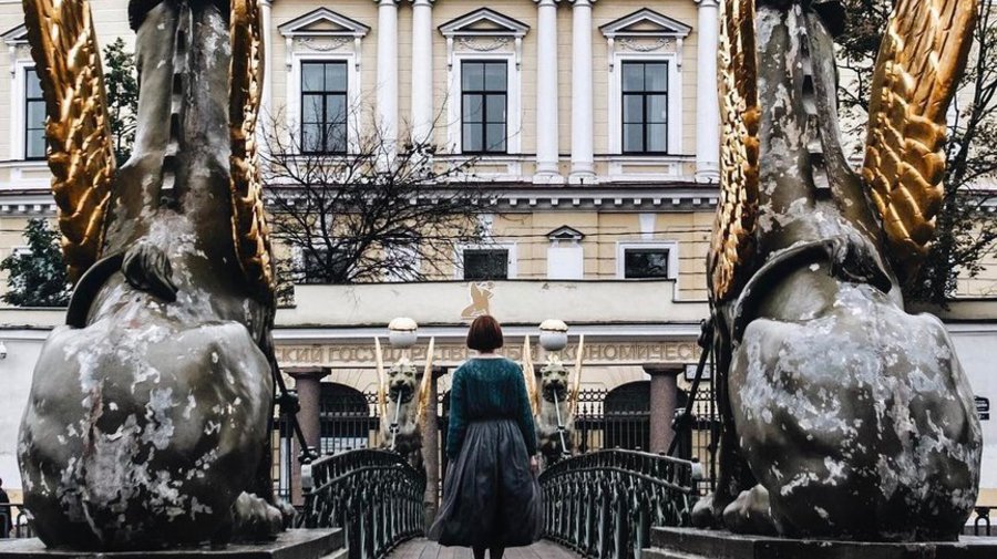 Мост с грифонами отремонтируют за семь месяцев 