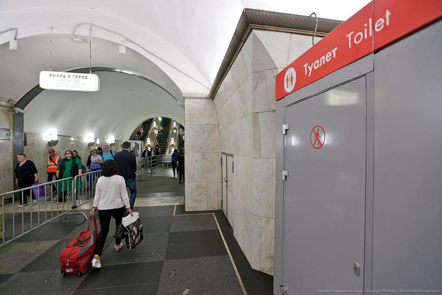 В Петербургском метрополитене рассказали, почему у них нет мусорок и туалетов, а также как быть с велосипедом