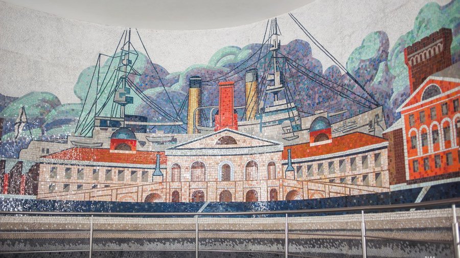 Станция метро «Елизаровская» 