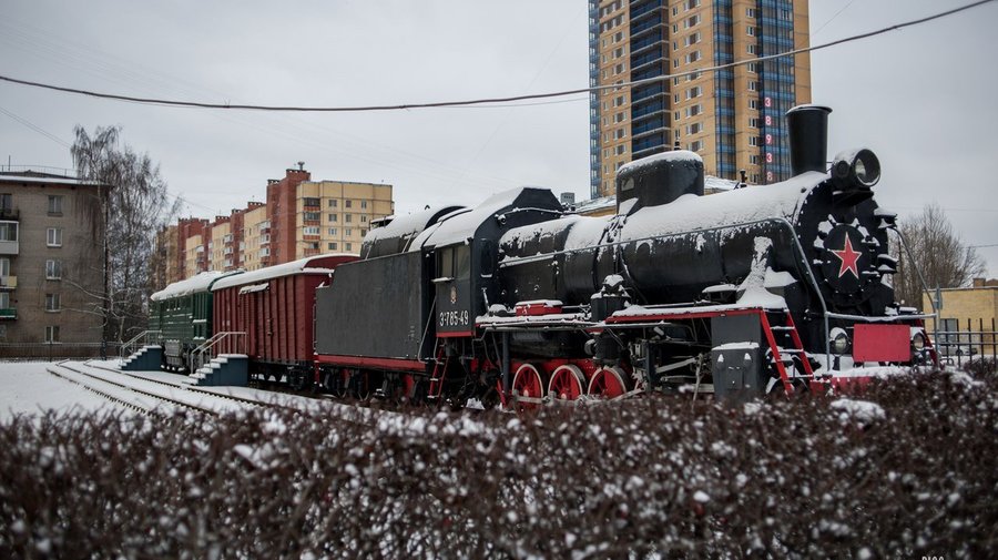 Паровоз на улице 