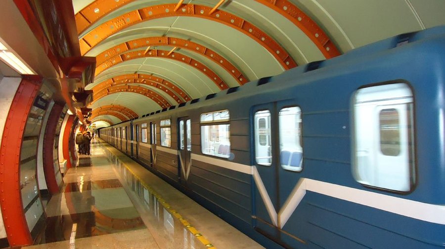 Построить кольцевую линию метро в Петербурге намерены до 2030 года
