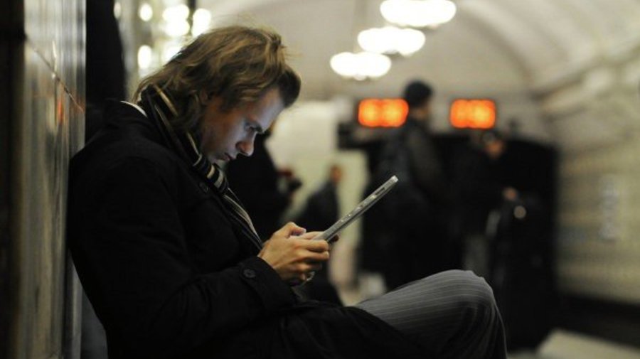 В Петербургском метрополитене появилось 38 точек бесплатного Wi-Fi
