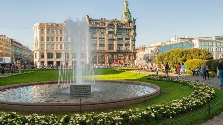 Фонтаны в Петербурге запустят 19 апреля 