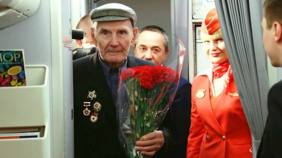 Все ветераны смогут бесплатно летать на самолётах и ездить на поездах
