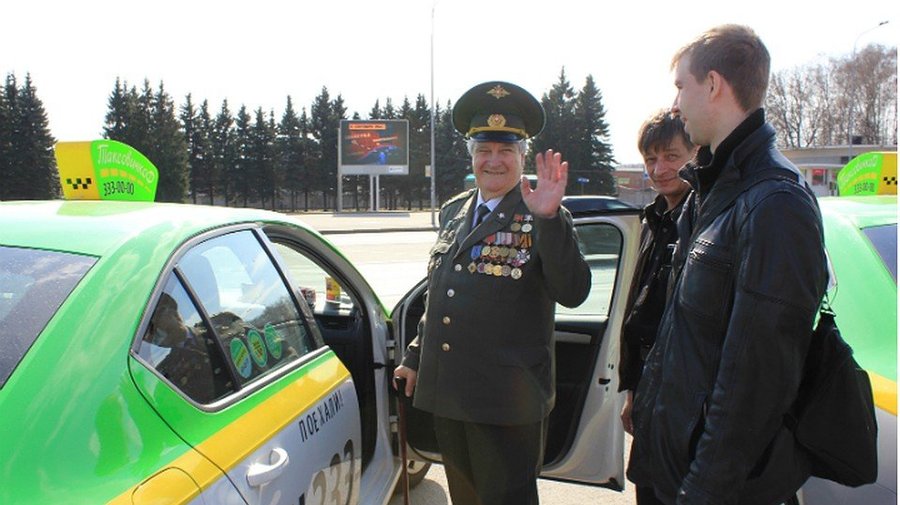 В День Победы ветеранов и блокадников будут возить бесплатно
