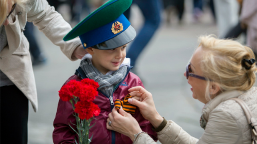 Георгиевские ленточки будут раздавать у станций метрополитена 