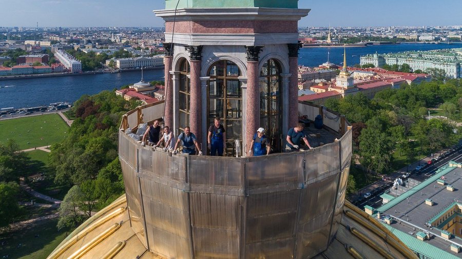 С Исаакиевского собора сняли леса