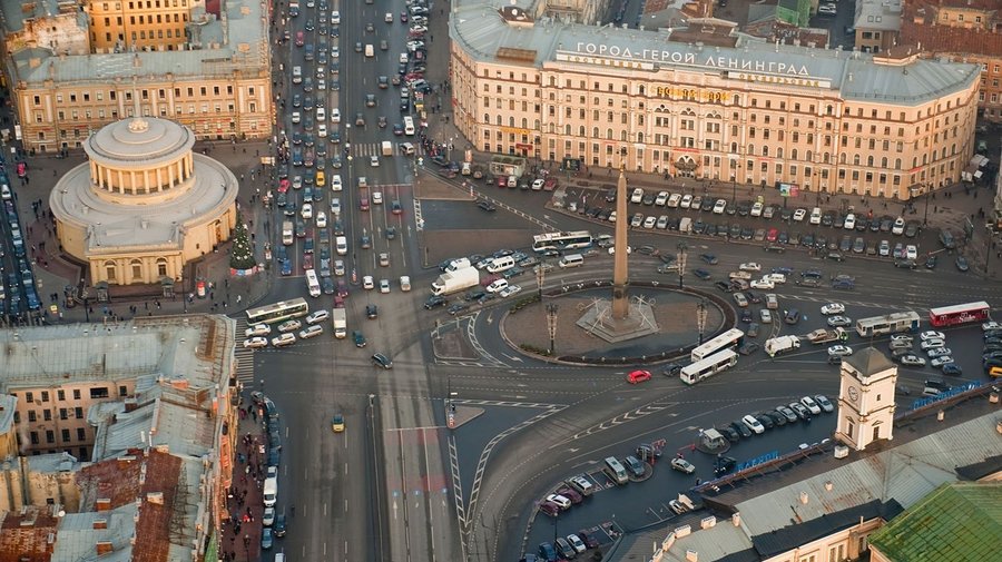 Пешая прогулка по Невскому проспекту