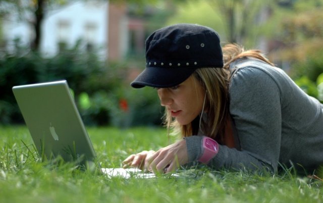 Парки с Wi-Fi, где можно поработать на открытом воздухе