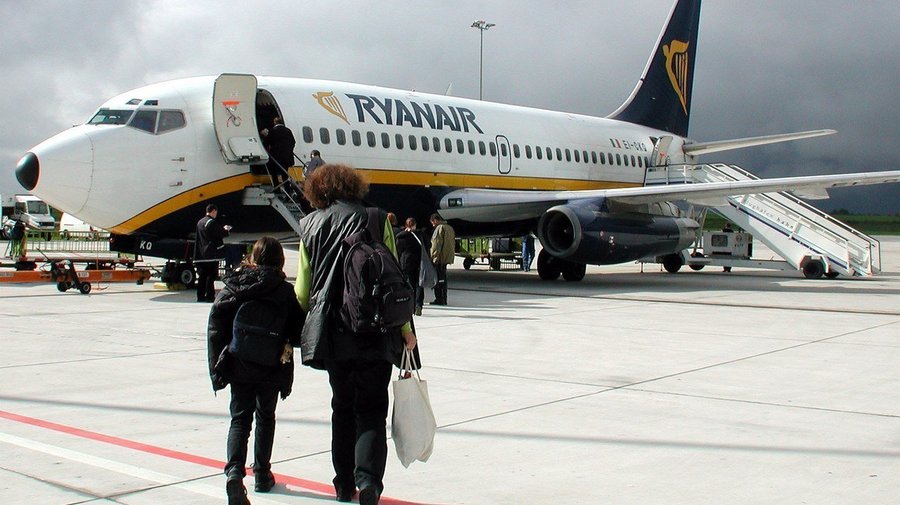 Крупнейшая лоукост-авиакомпания Ryanair приходит в Петербург