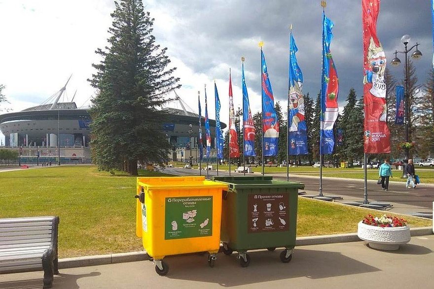На Крестовском острове установили 164 контейнера для раздельного сбора