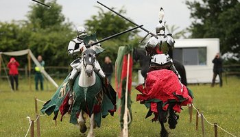 5 зрелищных фестивалей реконструкции, которые пройдут этим летом
