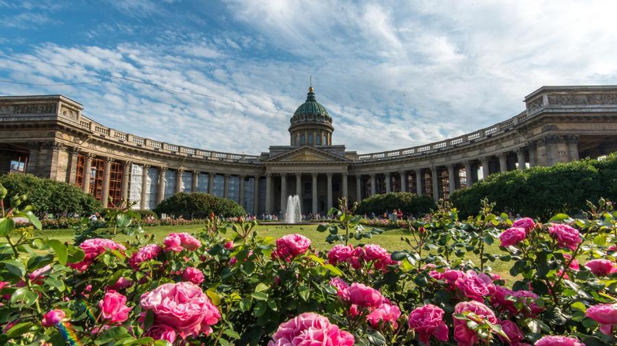 В Петербург надолго пришла жаркая погода