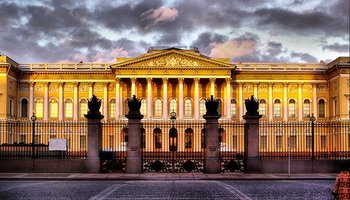 Как бесплатно попасть в десятки музеев Петербурга