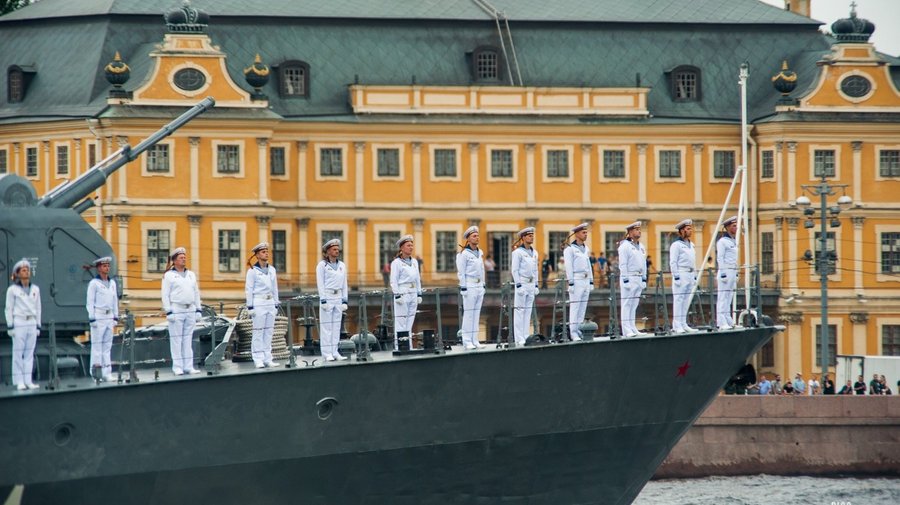 В Санкт-Петербурге прошла генеральная репетиция парада в честь Дня ВМФ