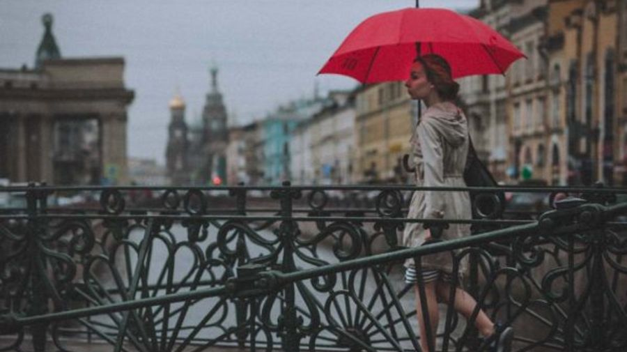 Сегодня последний жаркий день в Петербурге перед неделей дождей
