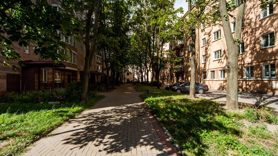 Прогулка по проходным дворам Васильевского острова. Часть 2