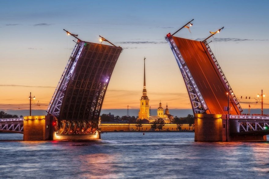 Увидеть шоу «Поющие мосты»