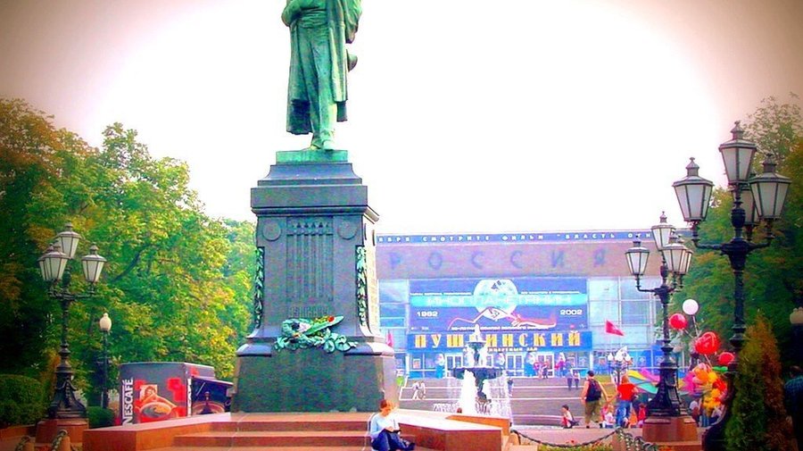 http://www.snapbox.ru/city/399-moscow-love-parade.html