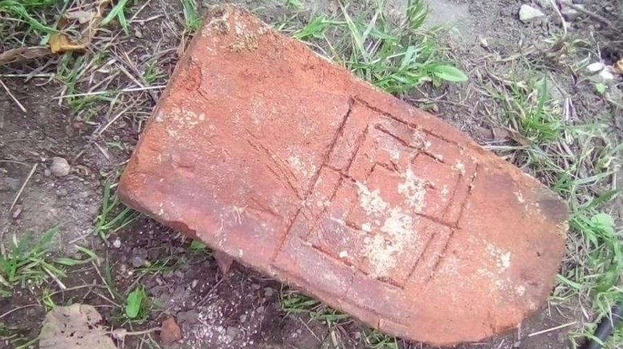 На раскопках в Выборгском замке нашли настольную игру X века