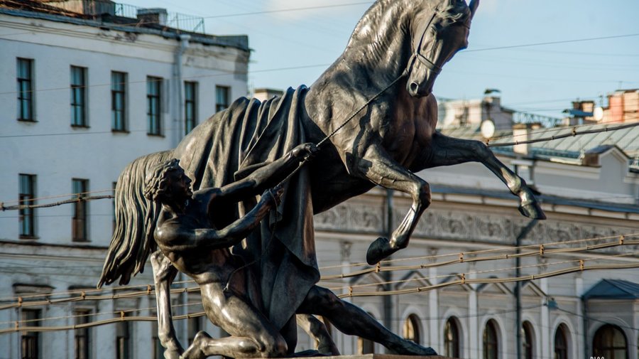 Аничков мост