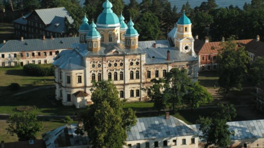 На остров Коневец можно будет попасть круглогодично