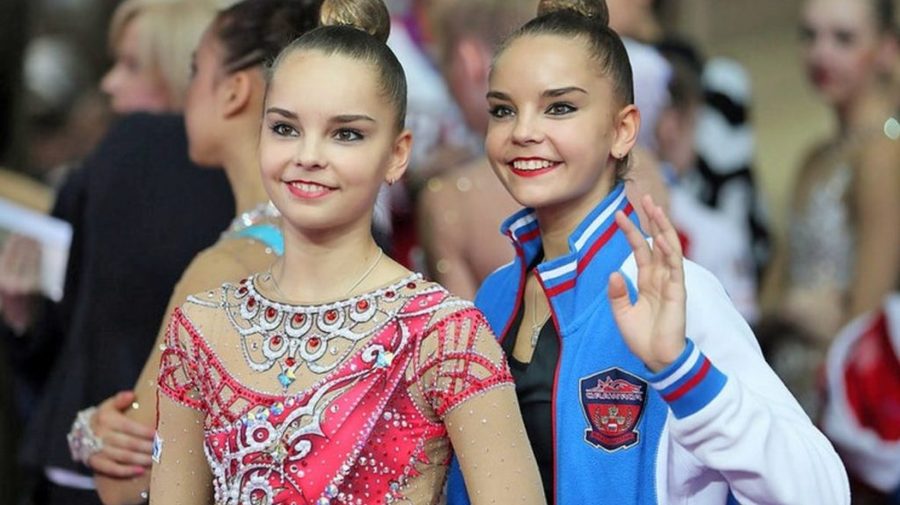 Близнецы Дина и Арина Аверины выиграли шесть золотых медалей на чемпионате мира по художественной гимнастике