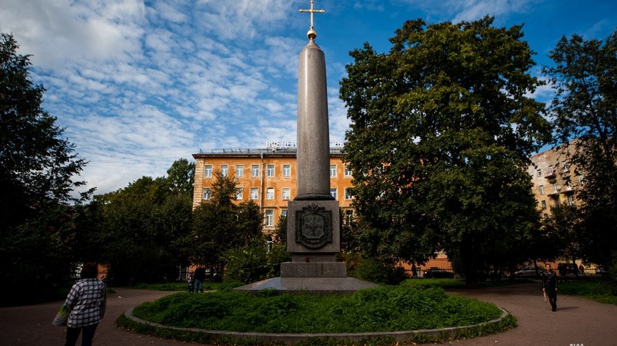 Памятник лейб-гвардии Семёновскому полк Введенский сквер