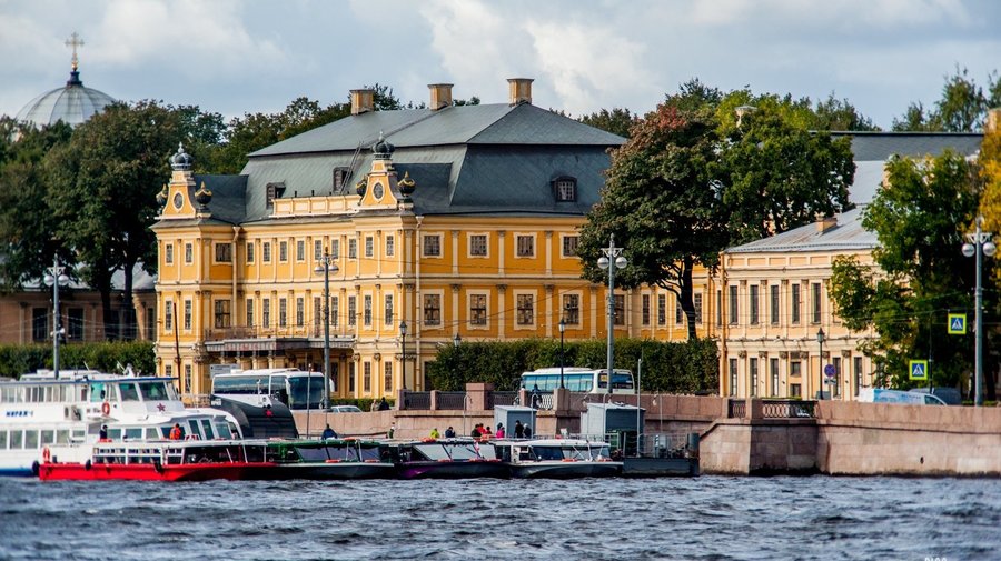 Меншиковский дворец