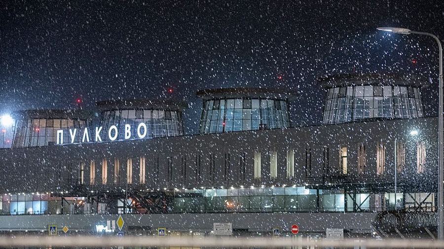 Автобус, скоростной трамвай, аэроэкспресс или метро? Правительство Петербурга обсуждает варианты доставки пассажиров в Пулково