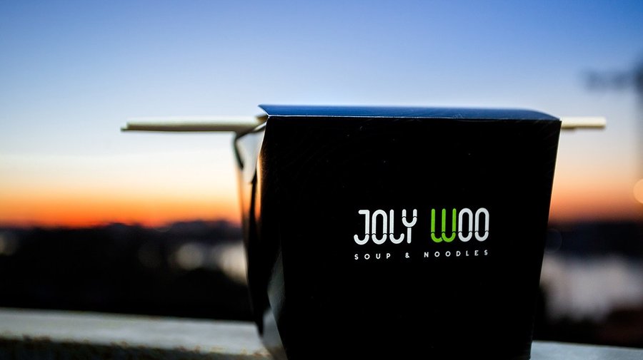 Заказать вок в кафе Joly Woo можно со скидкой 30%
